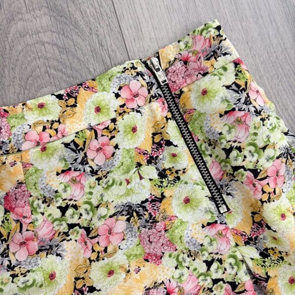 Topshop Womens Size 6 Floral High Waisted Zip Shorts Boho Festival Beach - Picture 2 of 4